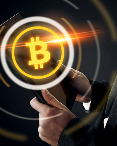 Defensa Legal por Estafa con Bitcoin y Criptomonedas | Ecuador Persona afectada por estafa con bitcoin recibiendo defensa legal en Ecuador